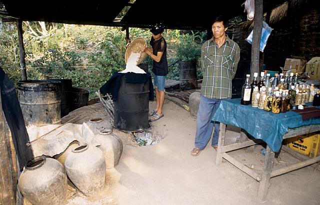 60 laos wasserfall tempel1970